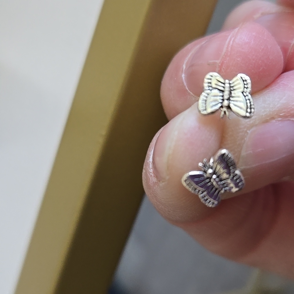Hypoallergenic Sterling Silver Butterfly Stud Earrings for Kids  Detail Wings